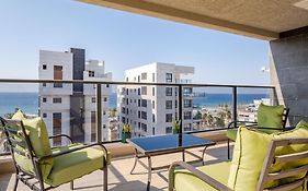 Balfour Sea View City Center